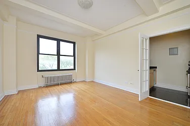 Rented by Manhattan Realty Group