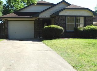 4805 Dogwood Dr, Rosenberg, TX 77471