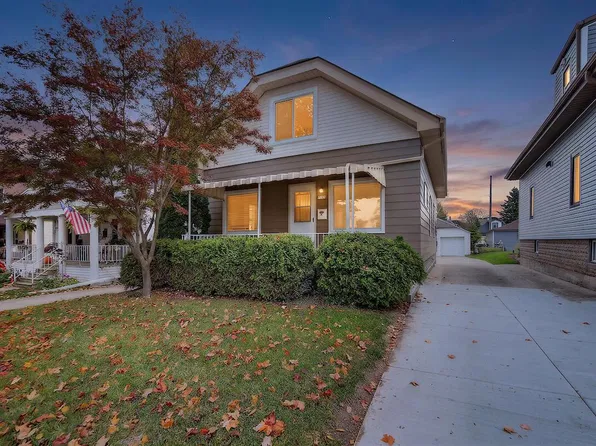 2180 S 90th STREET, West Allis, WI 53227