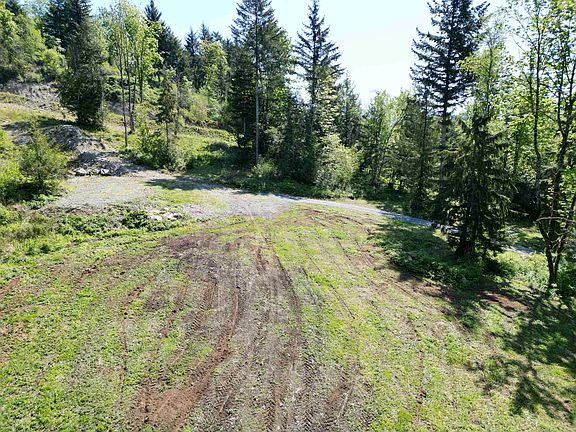 4th image of 44115 Malcolm Rd