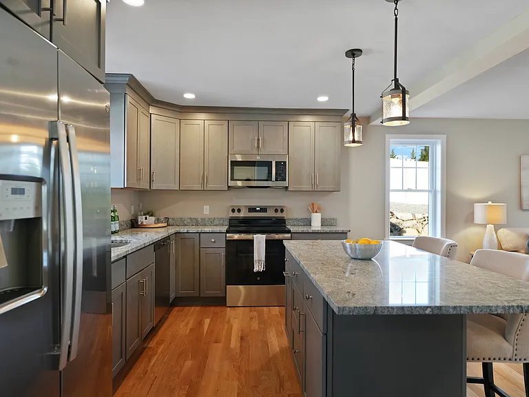 7 Waterman Way — Photo 3