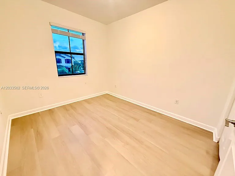 11910 SW 245th Ter #11910 — Photo 15