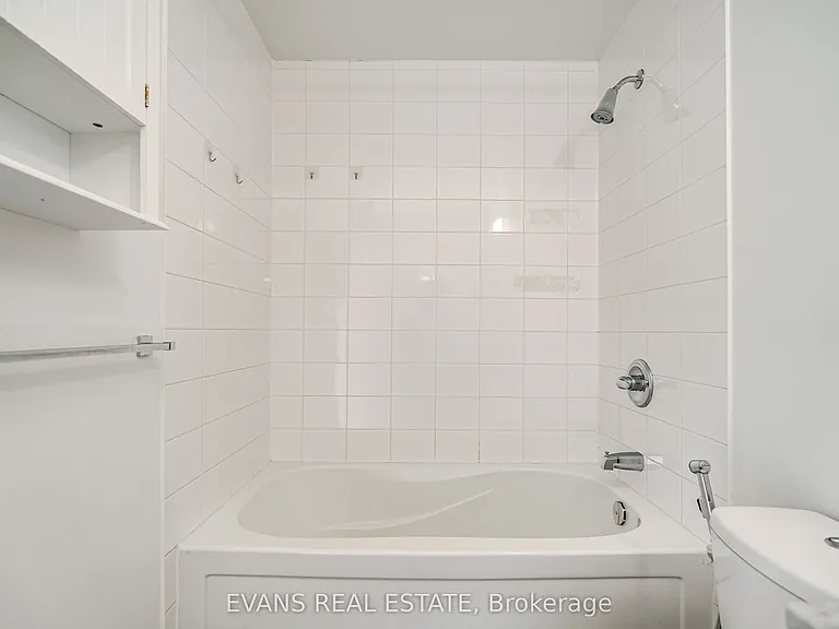 260 Sackville St #705 — Photo 7