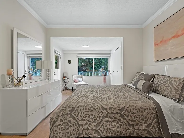 1472 Fulton Ave — Photo 12