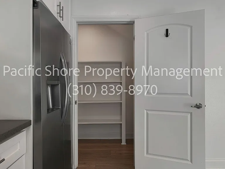 7205 S. La Cienega Apartments — Photo 9