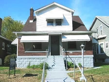1st image of 730 S 41st St
