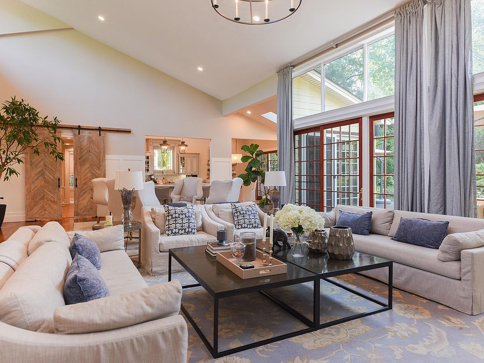 1st image of 22 Windemere Way