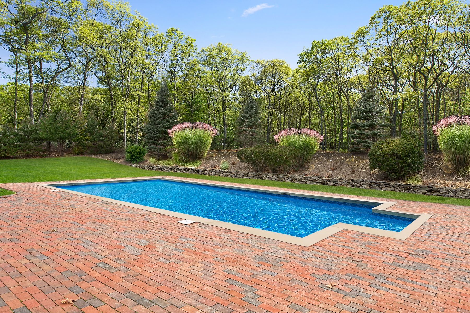 175 Talmage Farm Ln, East Hampton, NY 11937 Out East