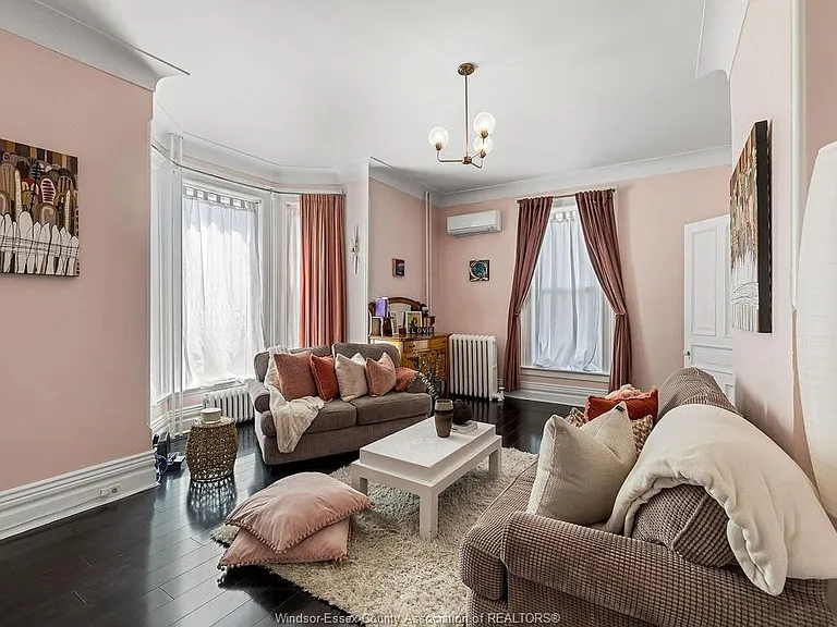 274 Crawford Ave — Photo 8