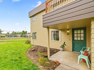 2727 Gateway St APT 24, Springfield, OR 97477