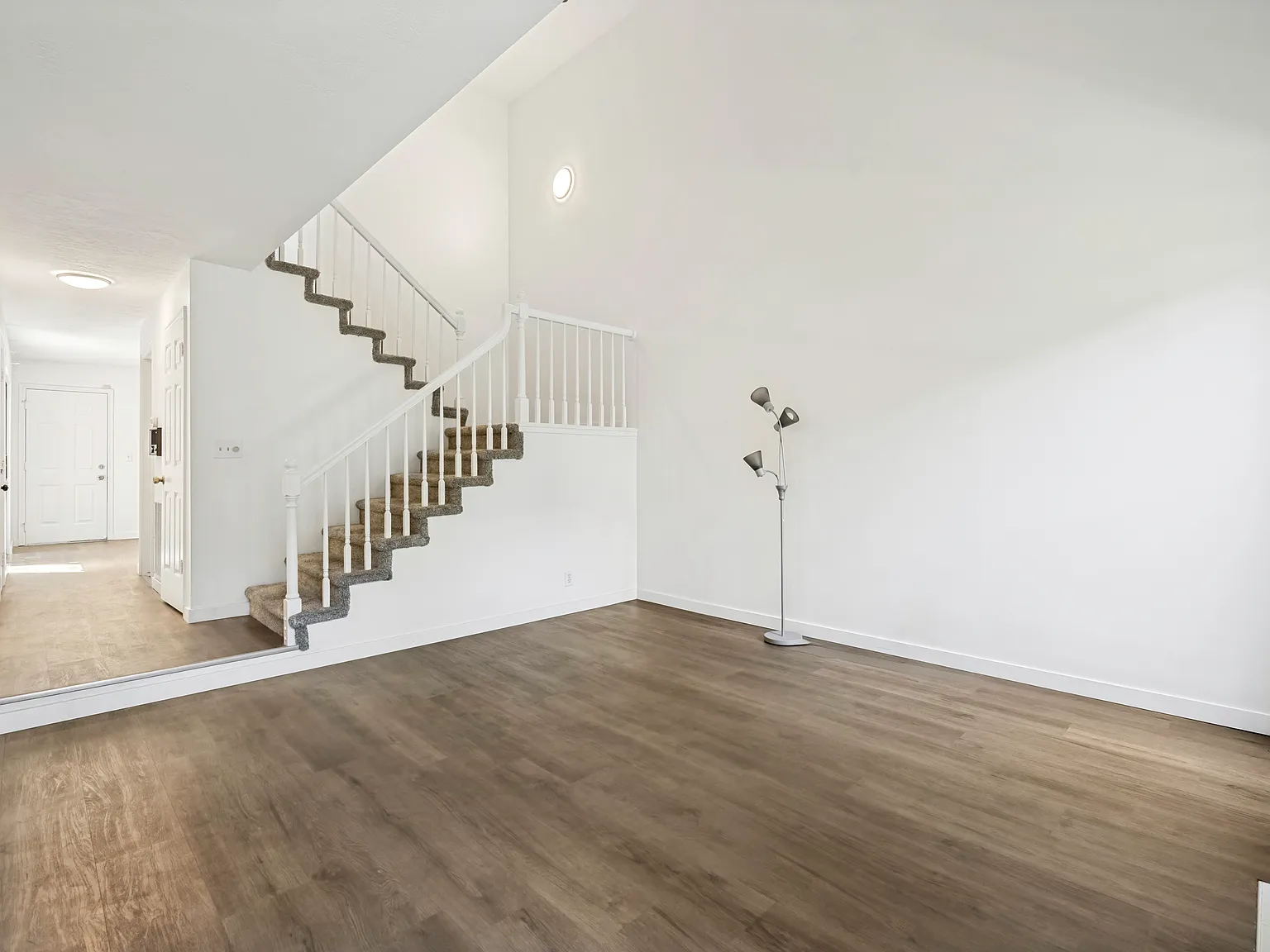 4 bed, 2749 sqft, $2,670 — Photo 1