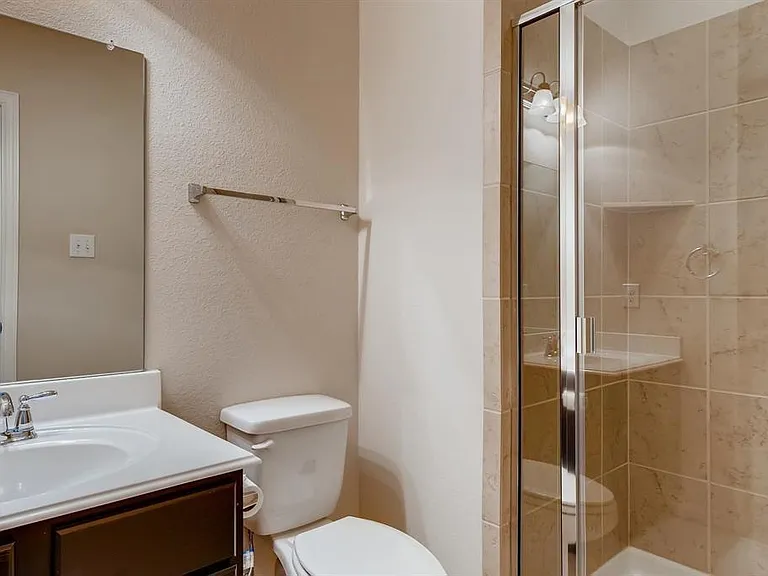 2642 Calmwood Dr — Photo 12