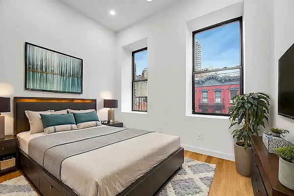 Rented by REAL New York | media 7