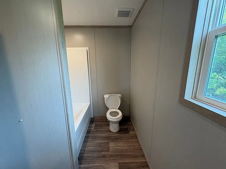 1128 S Gay Ave — Photo 55