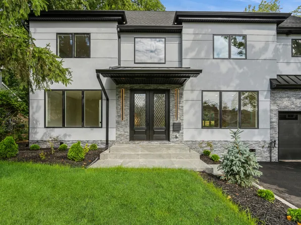 66 E Gramercy Pl, Glen Rock, NJ 07452