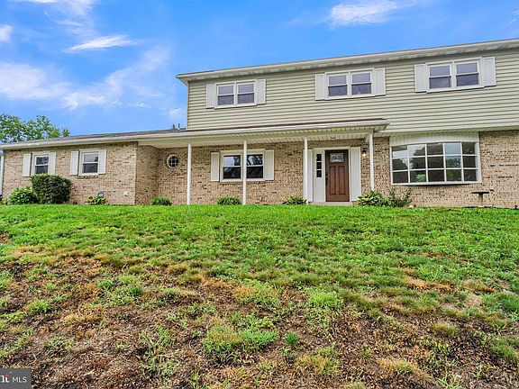 2nd image of 3922 Cherylbrook Dr