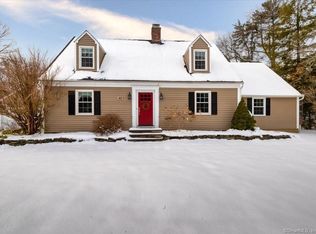 48 Chriswell Dr, Simsbury, CT 06070
