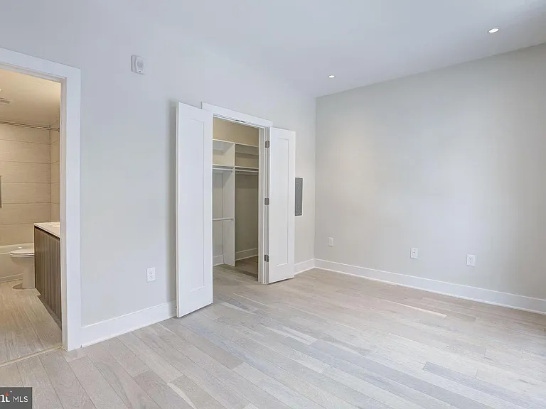 1745 N 302nd #302 — Photo 14