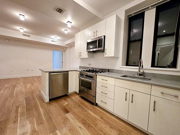 4th image of 184 Joralemon St APT 3B