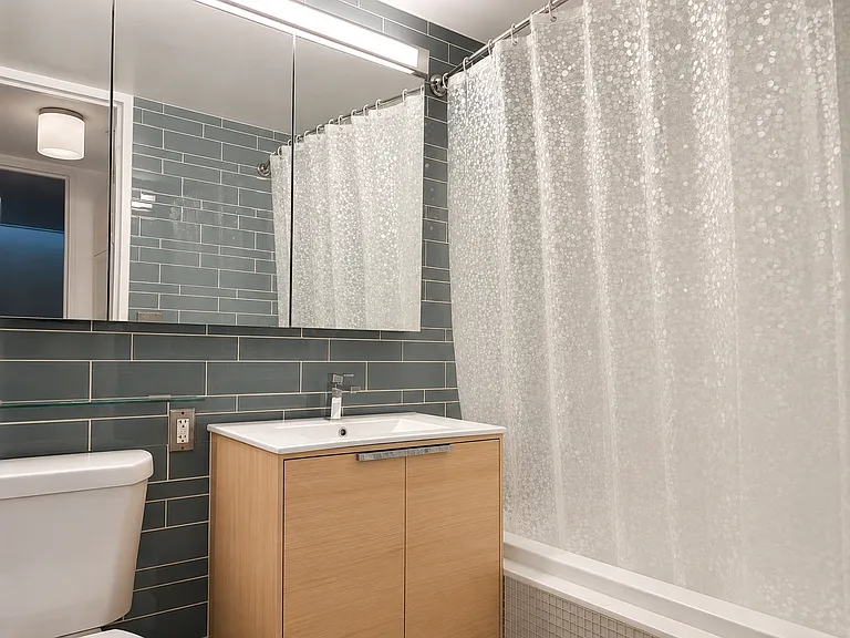 34 N 7th St #8W — Photo 8