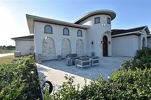 825 Grubbs Rd