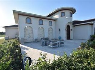 825 Grubbs Rd, Sealy, TX 77474