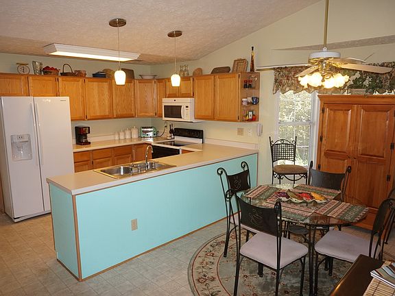 4th image of 2934 Shady Woods Cir