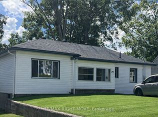 243 McKinnell St, Orillia, ON L3V2W5
