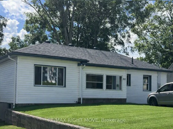 243 McKinnell St, Orillia, ON L3V 2W5