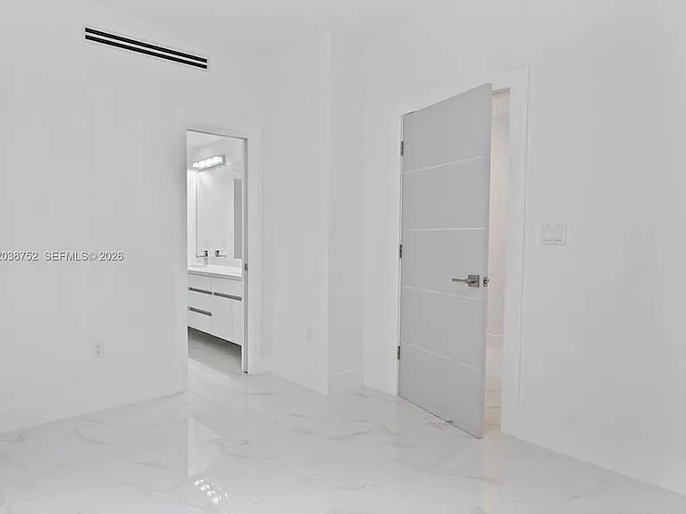 3374 Perry Frow Dr #B — Photo 16
