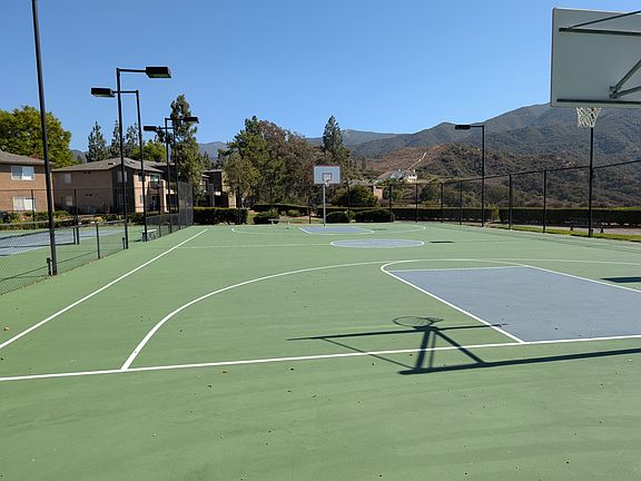 3rd image of 2548 Avenida Del Vis APT 102