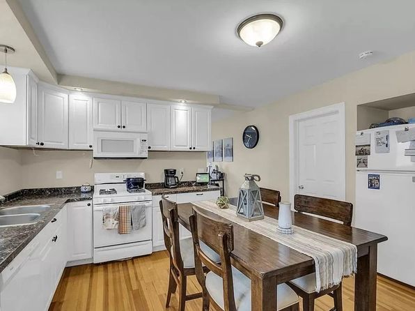 141 Park St #2