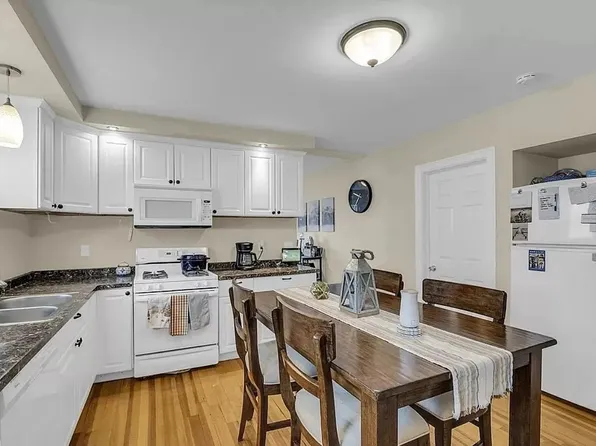 141 Park St #2, Beverly, MA 01915