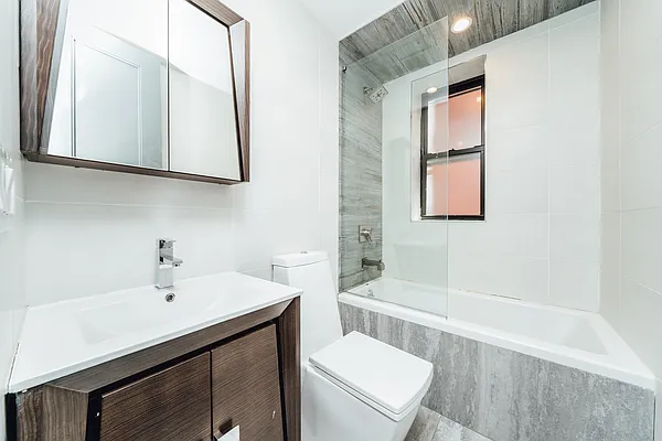 Rented by Nooklyn NYC LLC | media 70