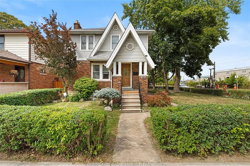 3 bed, $2,600 — Photo 1