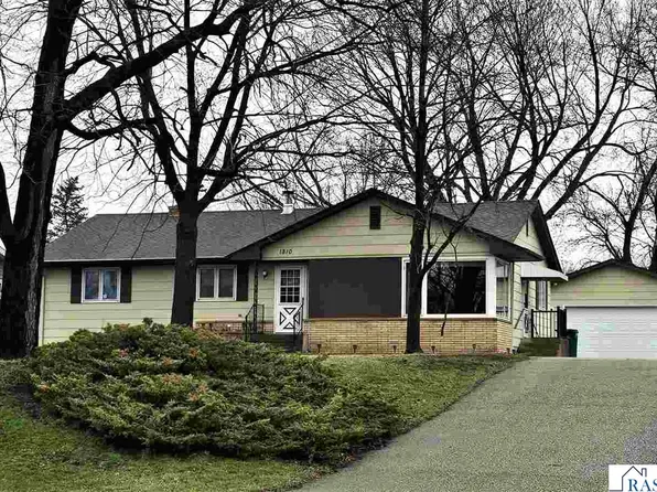 1810 N Garden St, New Ulm, MN 56073