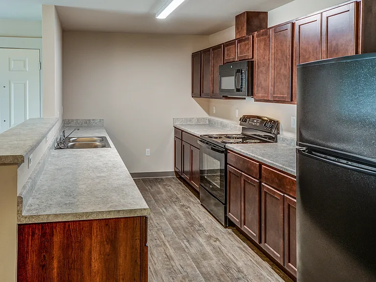 Crossroads Apartments — Photo 24