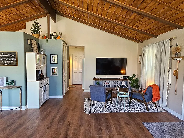 37 Oak Pl — Photo 5