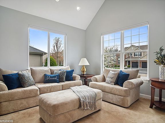3rd image of 1445 Wentworth Dr