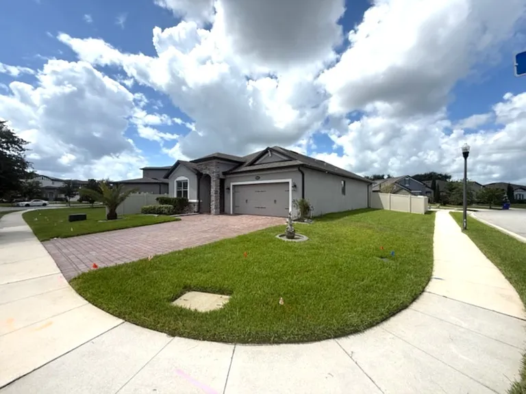 1165 Hilltop Pl — Photo 2