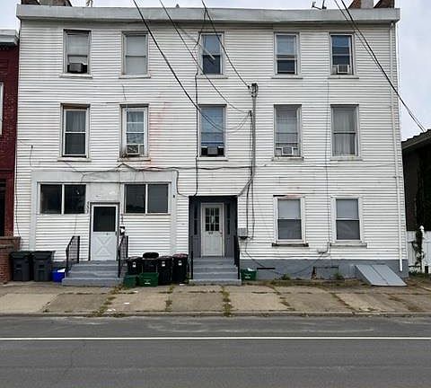 2nd image of 533 Broadway