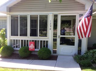 1298 Hillview Cir E, Newark, OH 43055