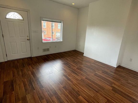 3rd image of 430 Greenfield Ave