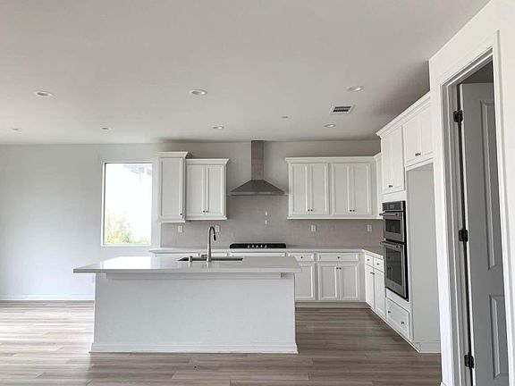 2nd image of 33012 Cuvee Ct