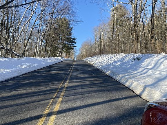 3rd image of 15 Colebrook River Rd