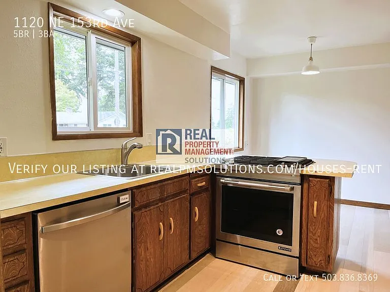 1120 NE 153rd Ave — Photo 16