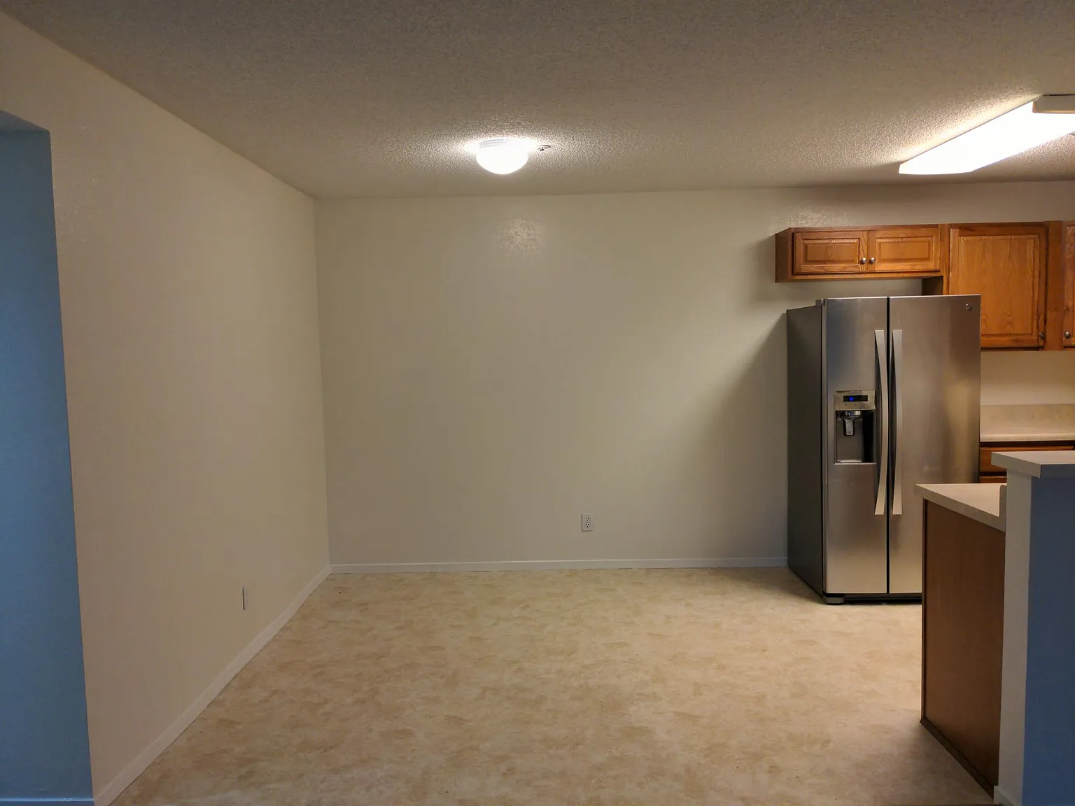 2 bed, 850 sqft, $2,200 — Photo 2