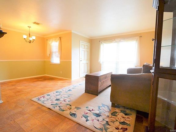 4th image of 9244 Savanna Dr