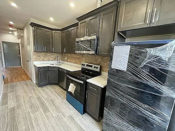 2nd image of 1697 Nostrand Ave #5S