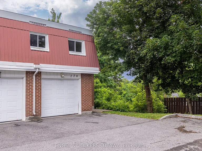 176 Birch Hill Point — Photo 4